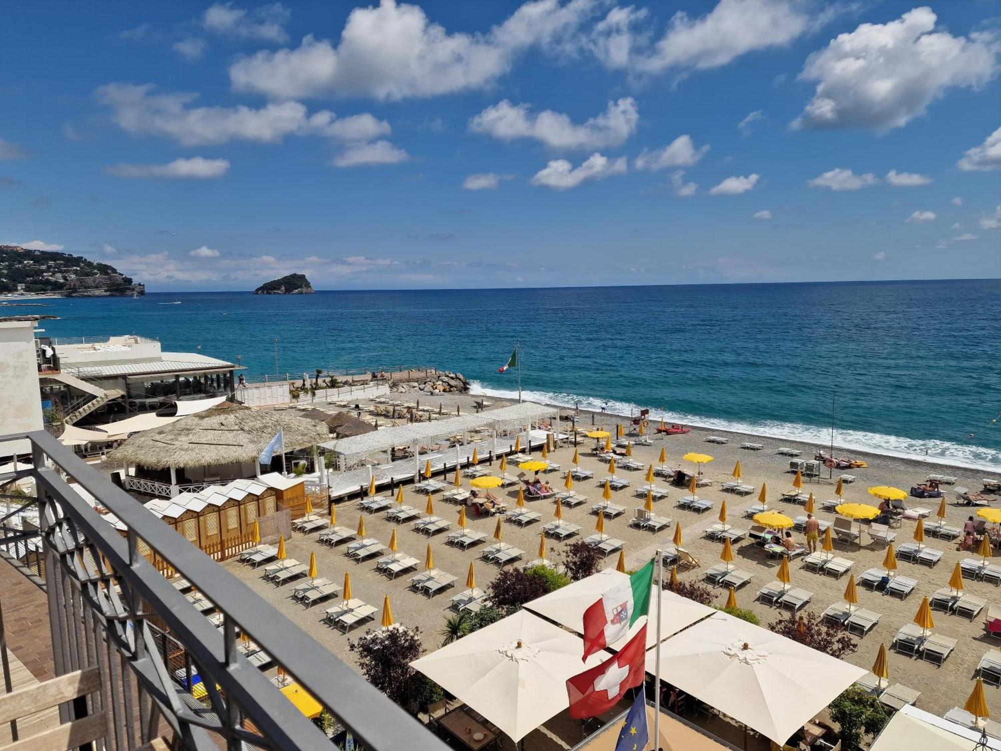 Hotel Miramare Spotorno Ruang foto