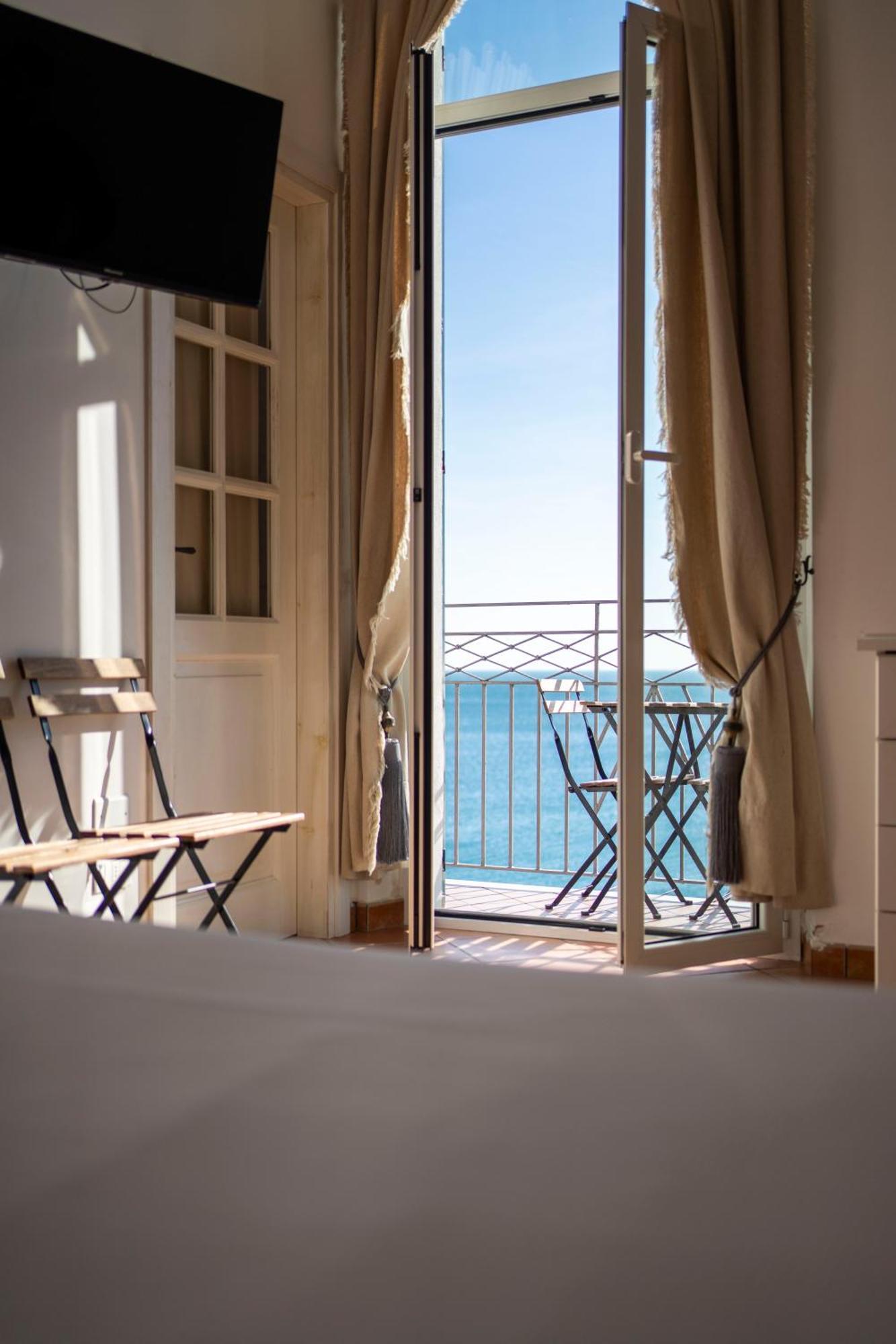 Hotel Miramare Spotorno Bagian luar foto